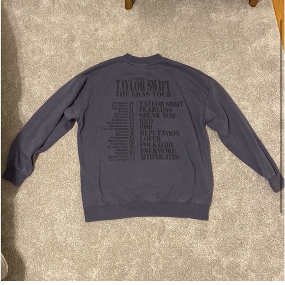 Taylor Swift The Eras Tour blue crewneck - Picture 2 of 3